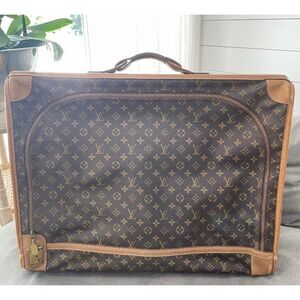 Louis Vuitton LV Monogram Logo Vintage Travel Bag Luggage Suitcase